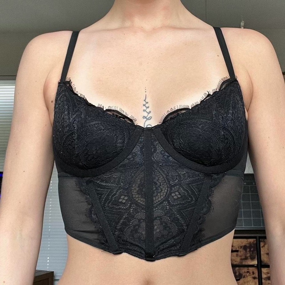Elegant Black Lace Bustier